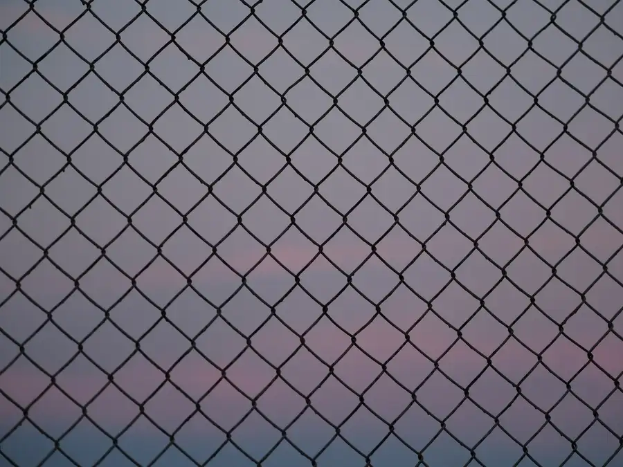 Chain link fencing mesh